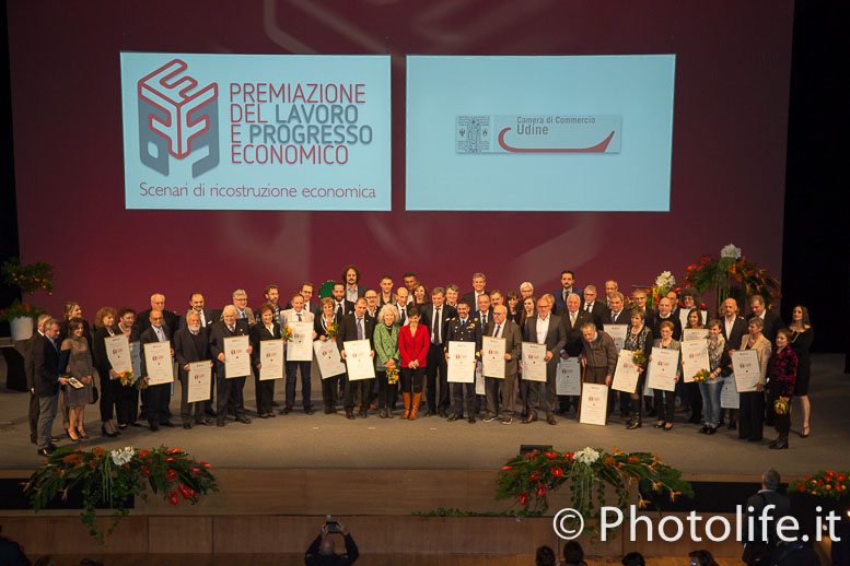 Le  Premiazioni del Lavoro e Progresso Economico sono arrivate alla 63esime edizione e oggi presso il  teatro Giovanni da Udine sono stati premiati molte ditte. Ospiti d’onore Lo 